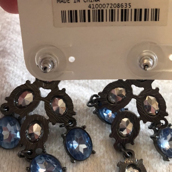 Blue chandelier style earrings - Picture 3 of 3